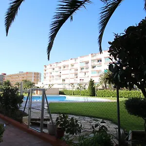 https://estudio-en-la-pineda-a-dos-pasos-de-port-aventura.catalonia-hotels.com